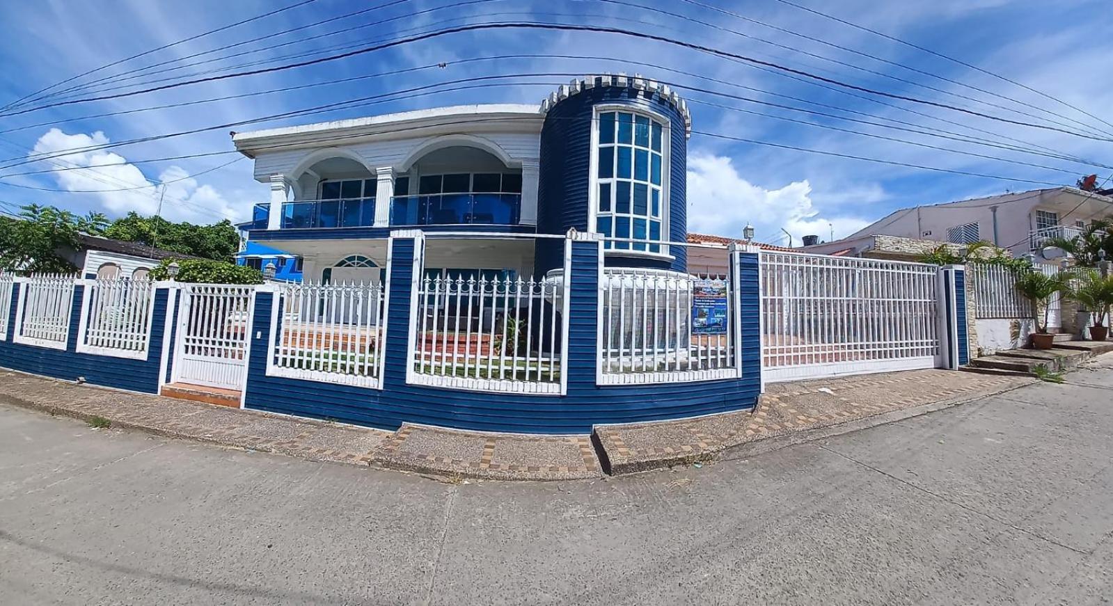 Mary Hosting Sarie Bay Apartment San Andrés Exterior photo